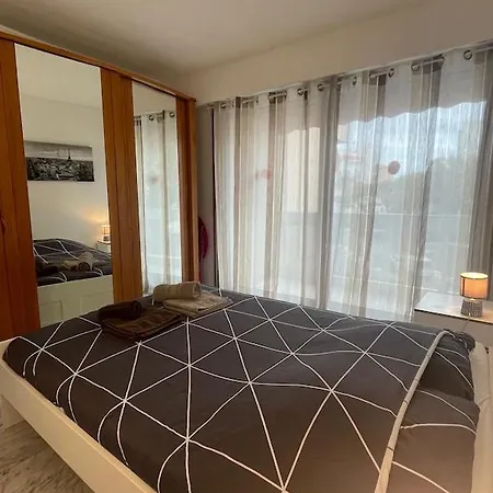 Appartamento Juan Les Pins, T2 Cosy Et Confortable, Avec Parking En Sous-sol, Proche Plages Et Commerces