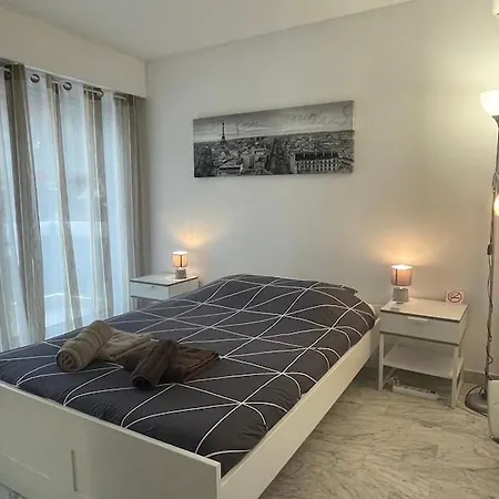 Juan Les Pins, T2 Cosy Et Confortable, Avec Parking En Sous-sol, Proche Plages Et Commerces Appartamento Antibes